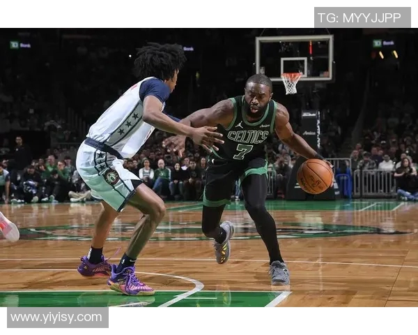 凯尔特人与奇才激烈对抗赛场冲突引发球迷热议与反思